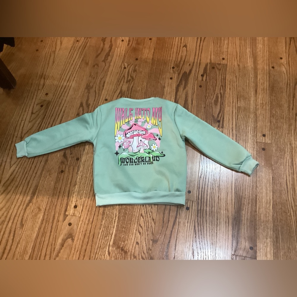 NWOT girls sweatshirt